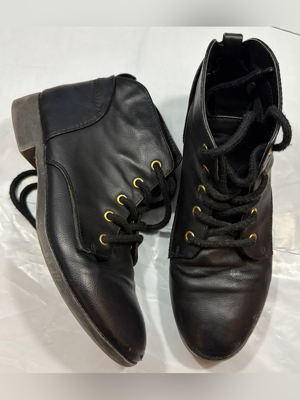 BLACK ANKLE Granny BOOTS Lace Up Gold Grommets Witchy Character Shoes 8.5 M vtg - Picture 6 of 15